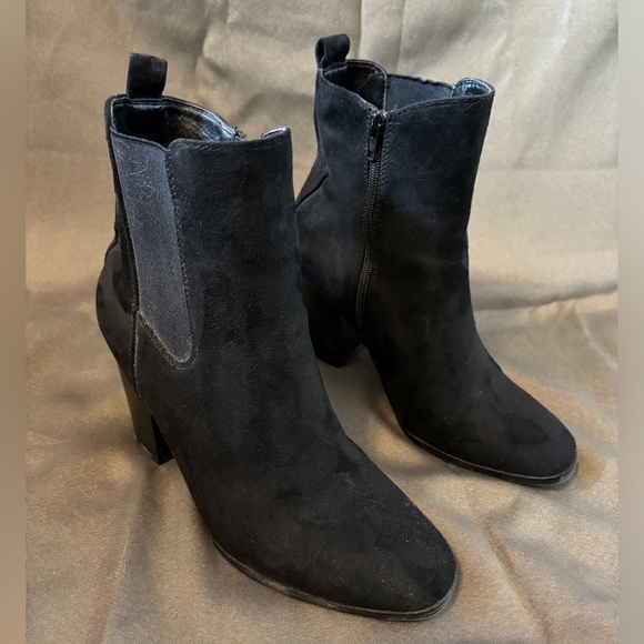 Jessica Cline aurora ankle boot, size 8 - Picture 3 of 9